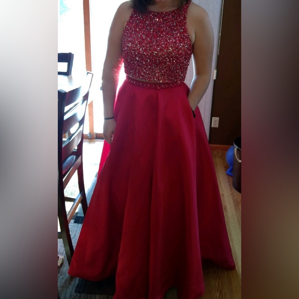 Beautiful formal/prom dress